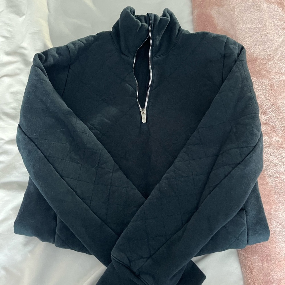 Navy blue lululemon quarter zip jumper
